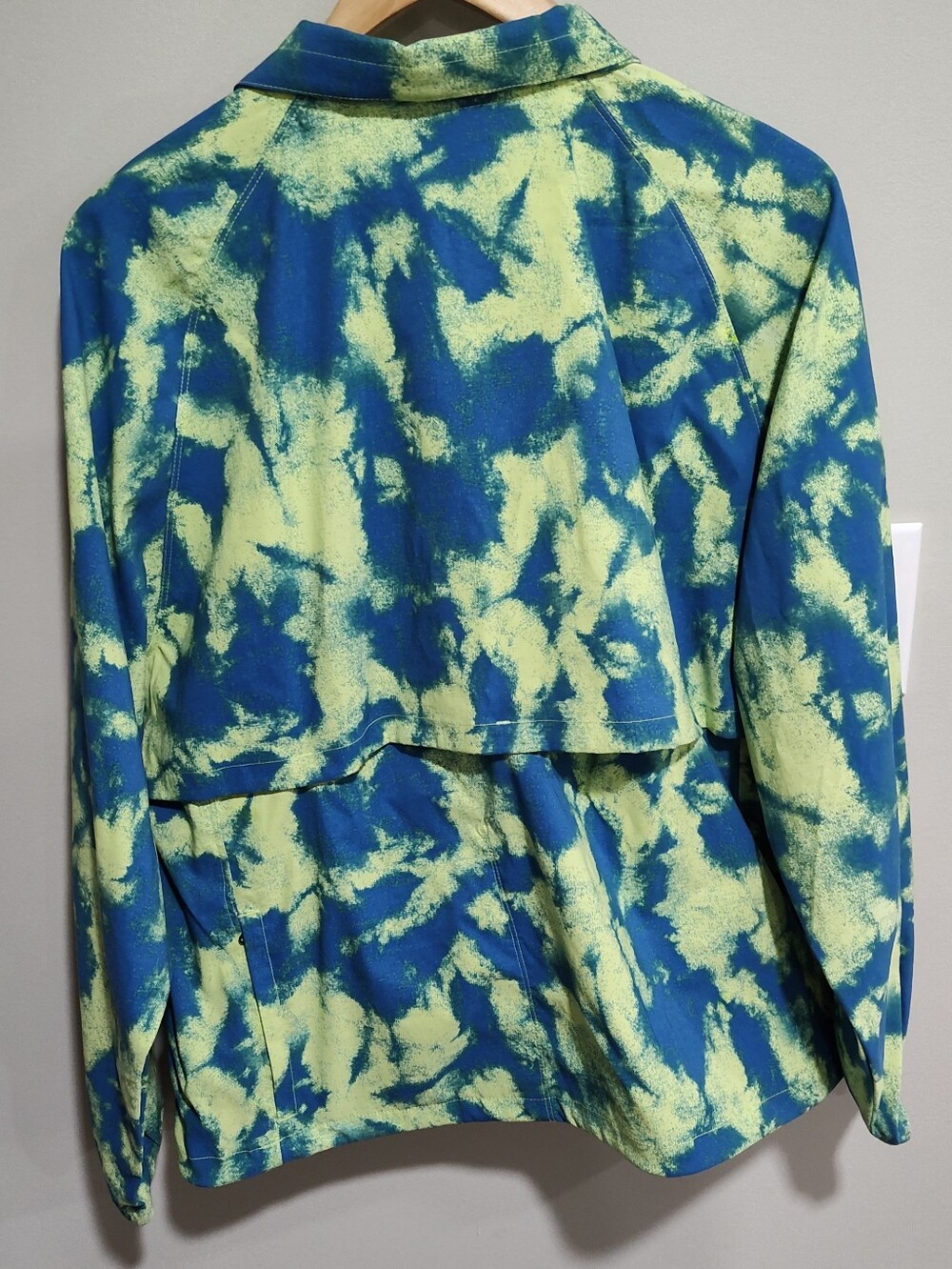 The North Face Women's XL Neon Blue/Yellow Tie Dye Quarter Zip Pull Over/Jacket - Picture 7 of 10